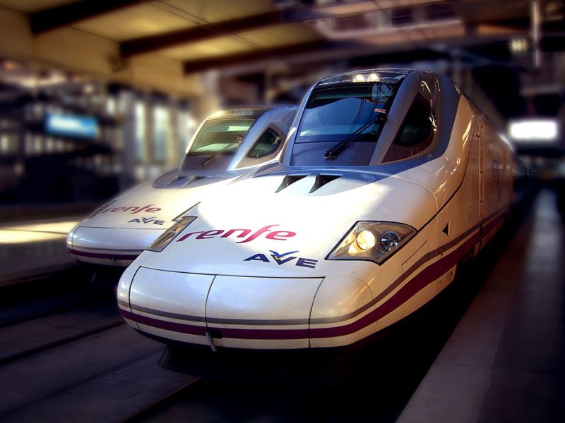 Publicadas las condiciones para que los jóvenes viajen este verano con rebajas de hasta un 90% en los billetes de autobús y tren