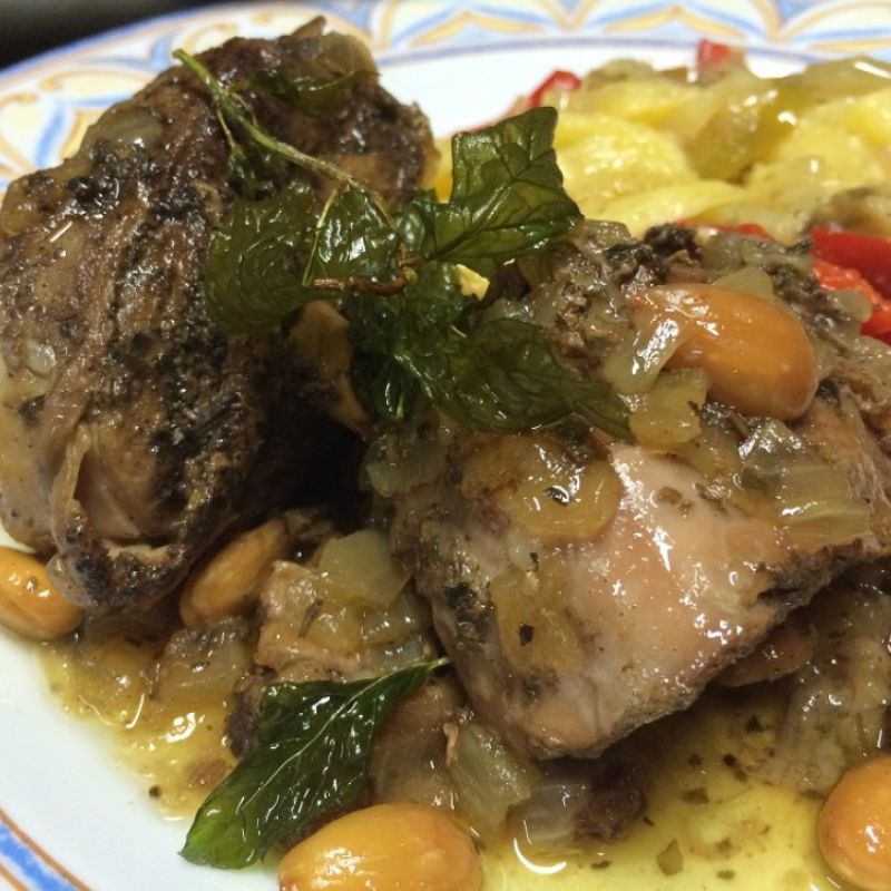 Cinco restaurantes han participado hoy en la final del concurso de cocina del chivo lechal malagueño
