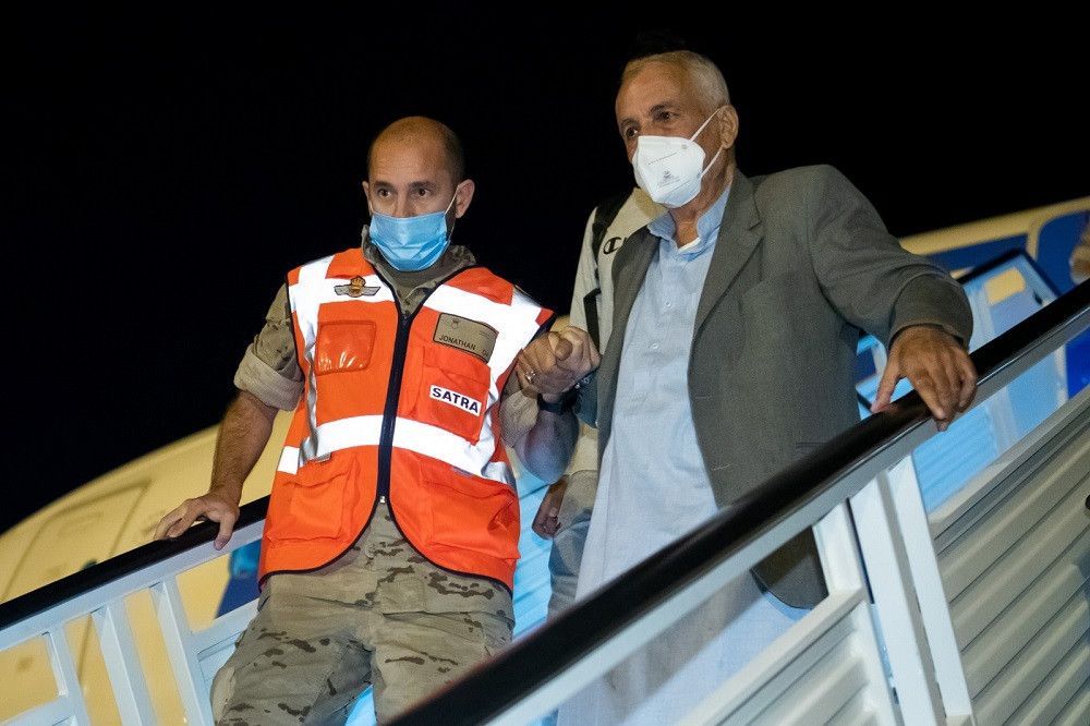 Llegan a España 160 afganos en el segundo vuelo de evacuación procedente de Pakistán