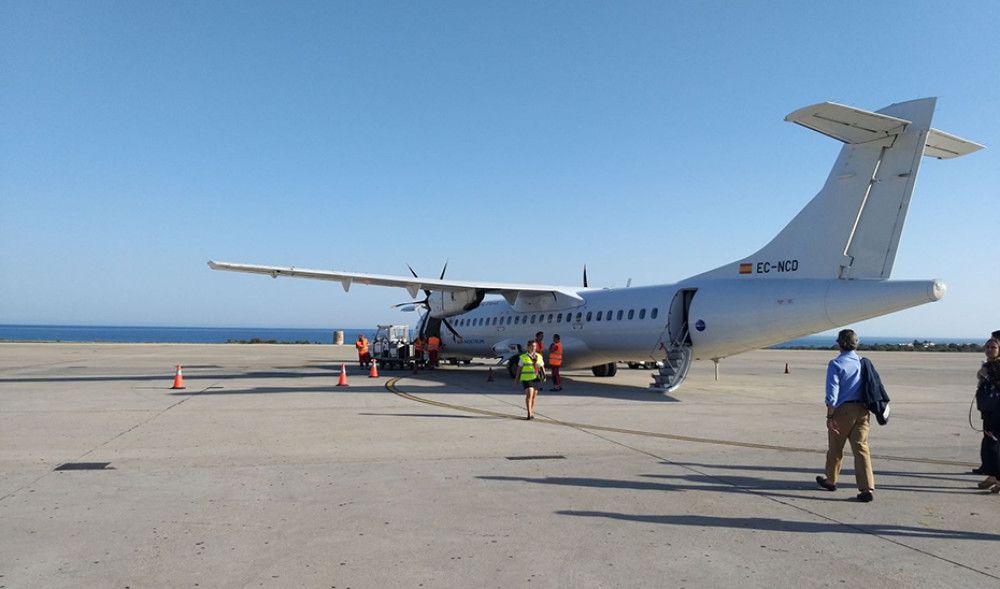 La Junta aprueba 3,9 millones para garantizar el vuelo entre Almería y Sevilla hasta noviembre de 2024