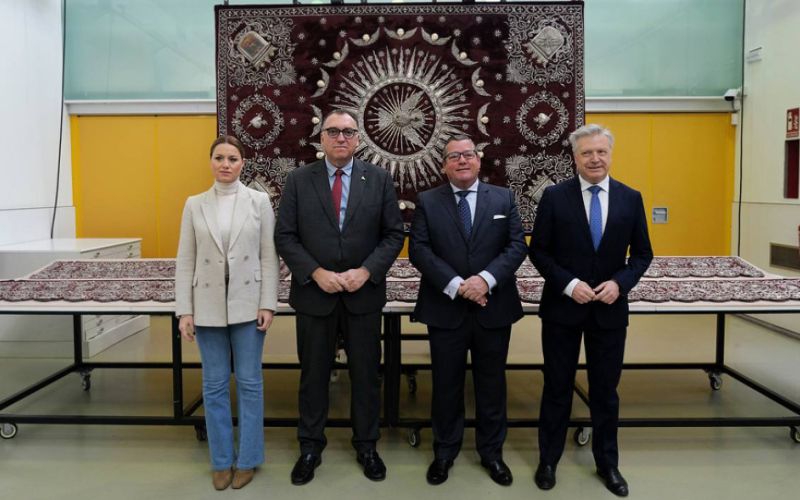 El IAPH aplica en el palio del Valle un nuevo procedimiento para la reintegración de terciopelo en conservación y restauración