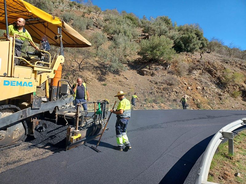 La Diputación última el arreglo de la carretera entre Moclinejo y Almáchar con una inversión de 358.000 euros