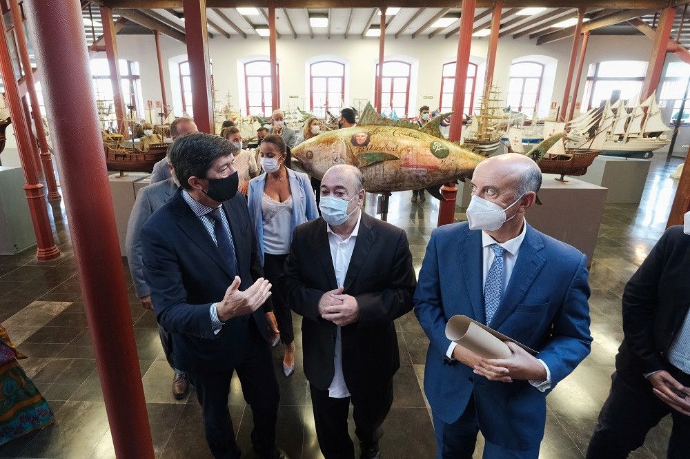 Inaugurado el II Foro de Turismo Marinero de Huelva celebrado en Isla Cristina