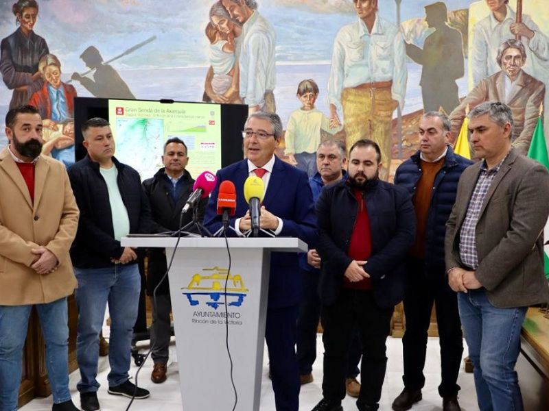 La Diputación finaliza la Gran Senda de La Axarquía con cuatro etapas y cuarenta y cuatro kilómetros