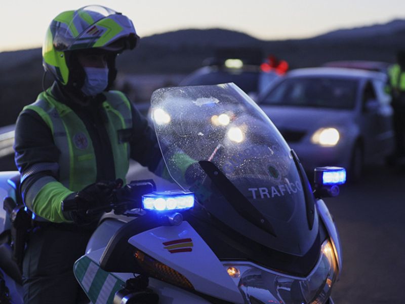 Dos jóvenes fallecidas en una colisión frontal entre dos turismos en Coín
