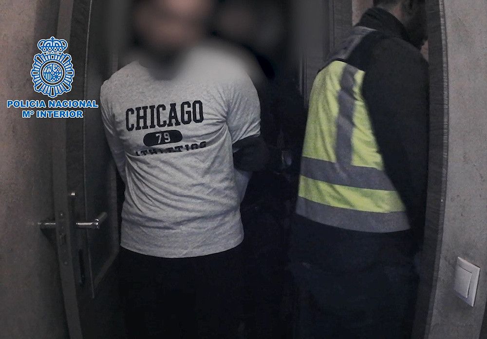La Policía Nacional detiene en Madrid a un fugitivo que llevaba oculto en una vivienda desde 2019