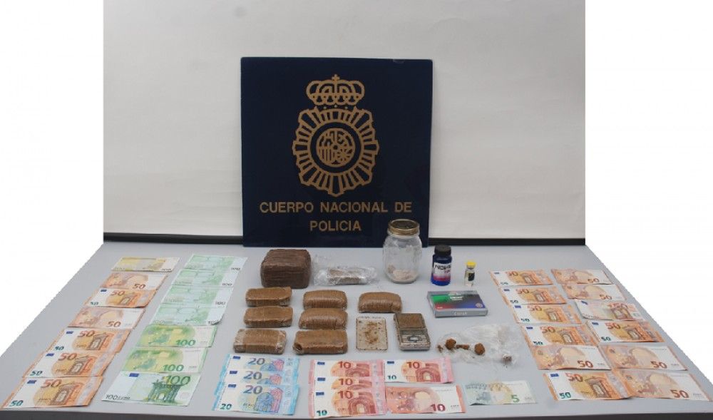 La Policía Nacional desmantela en Fuengirola un punto de venta al menudeo de hachís
