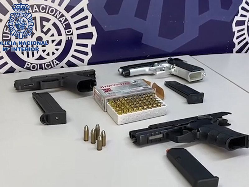 La Policía Nacional detiene a cinco personas por el atraco a una oficina de recaudación de máquinas tragaperras en Estepona (Málaga)