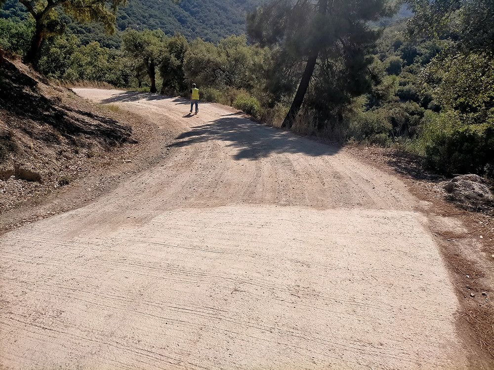 La Diputación invertirá 300.000 euros en el arreglo de un camino que reducirá a la mitad el trayecto entre Benarrabá y Genalguacil