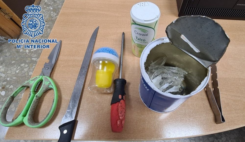 La Policía Nacional detiene en Málaga a una mujer que utilizaba a sus hijos menores de edad para traficar con drogas