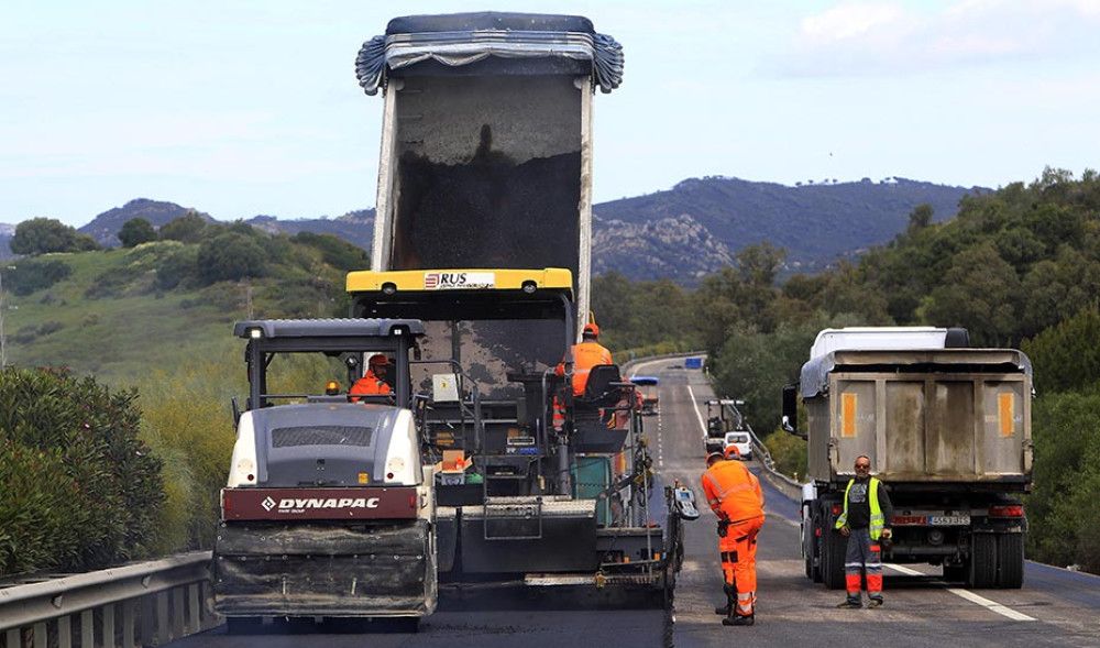Las licitaciones de obras públicas se triplican en Andalucía en el último mes