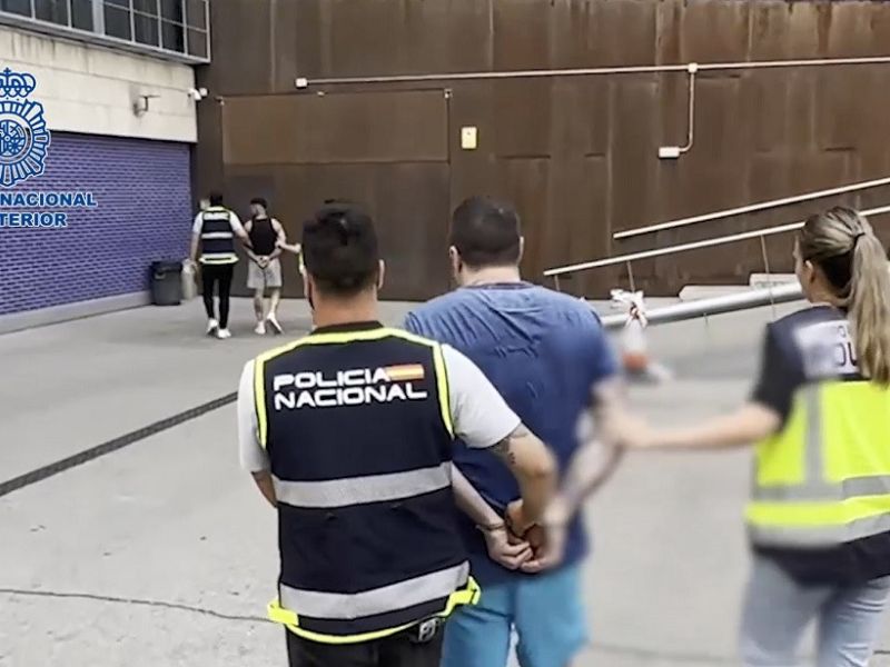 La Policía Nacional detiene a 13 Boixos Nois relacionados con el ataque violento a un bar en Pamplona