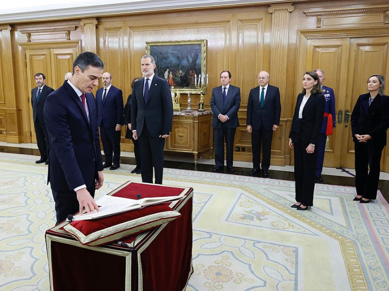 Pedro Sánchez promete "lealtad al rey y hacer guardar la Constitución" como presidente del Gobierno