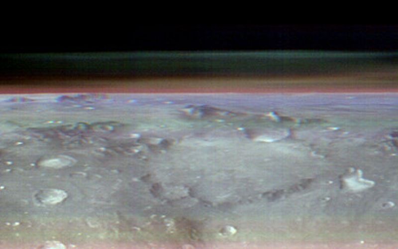 La sonda espacial Mars Odyssey capta impresionantes vistas del horizonte de Marte