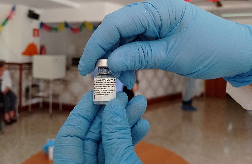Andalucía abre la vacunación covid para los menores nacidos en 2013, niños y niñas de ocho años