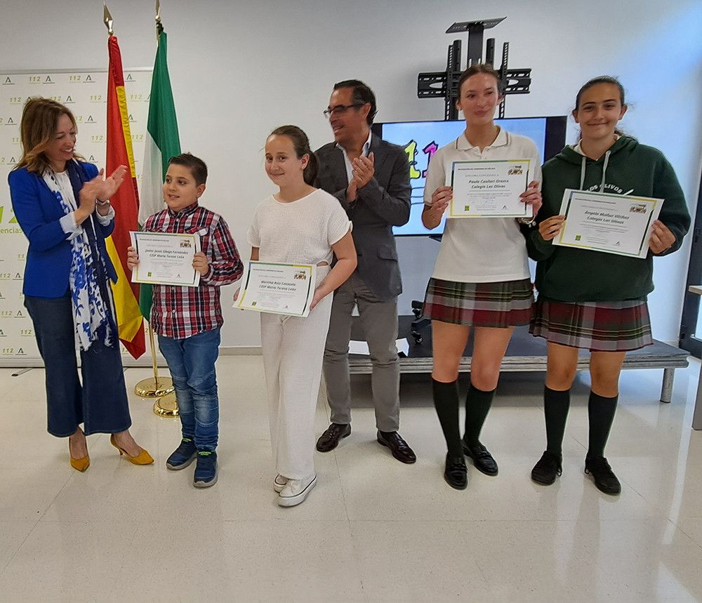 Quinientos escolares participan en las jornadas de puertas abiertas del centro 112 en Málaga