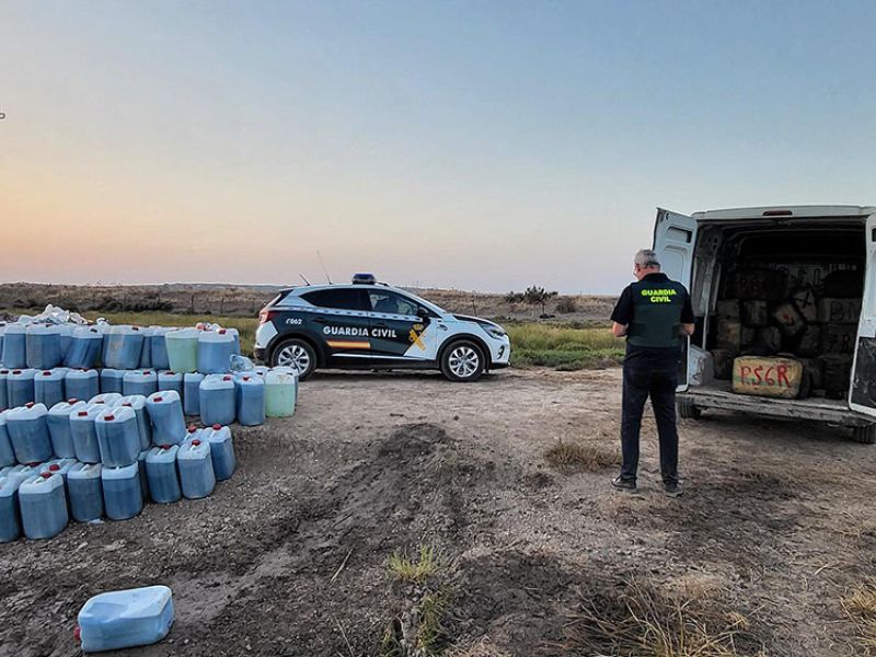 La Guardia Civil detiene al autor del disparo que hirió a un agente en un operativo contra el narcotráfico en Trebujena (Cádiz)