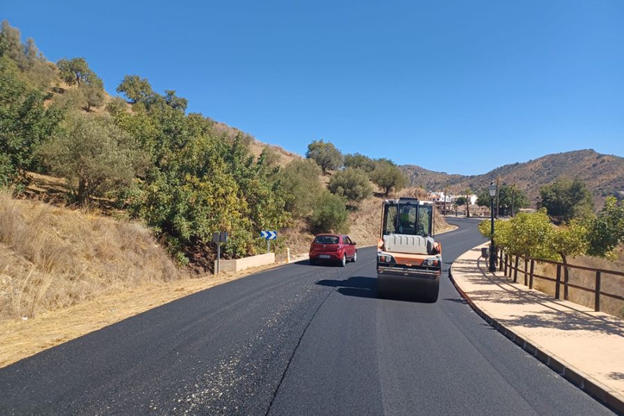 La Diputación comienza un plan de asfaltado en un centenar de kilómetros de 22 carreteras provinciales
