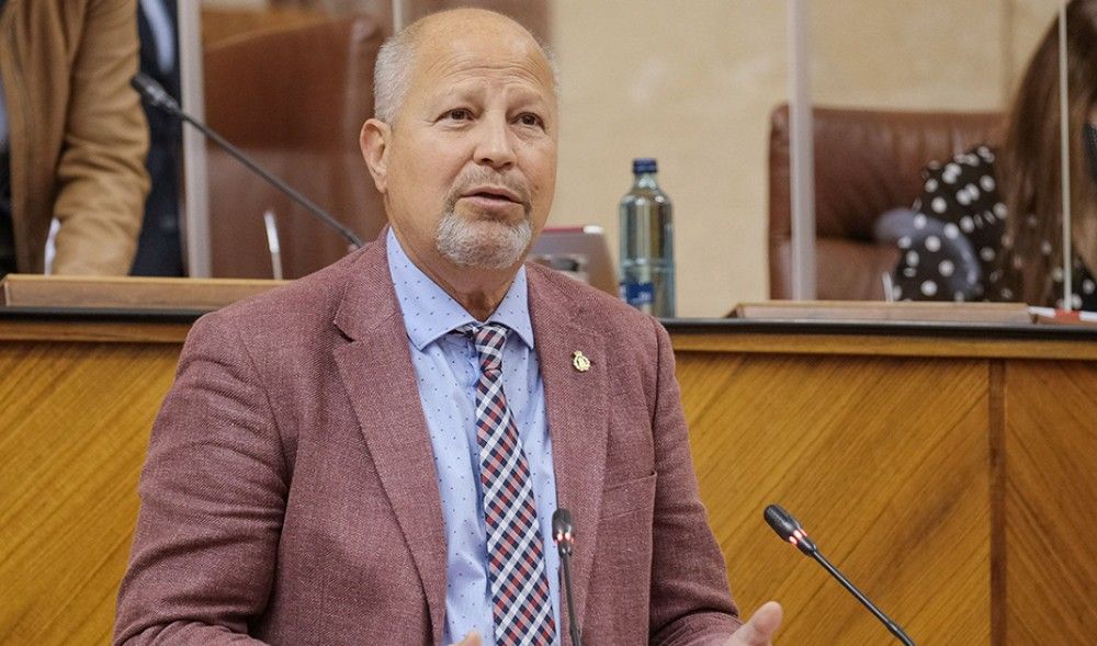 La ley andaluza que reconoce autoridad al profesorado supera el debate a la totalidad en el Parlamento