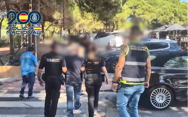 La Policía Nacional esclarece el atraco fingido al encargado de un estanco en Marbella: hay siete detenidos, incluida la ‘víctima’ del asalto