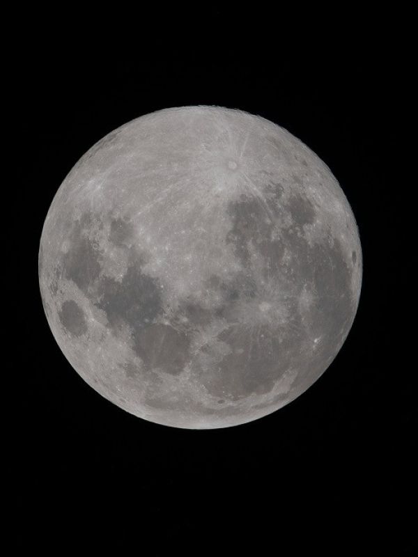 China podría ganar a Estados Unidos la carrera espacial al polo sur de la Luna