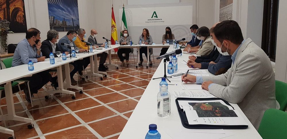 La consejera de Agricultura anuncia una inversión de 4,6 millones de euros en las obras de emergencia del incendio de Sierra Bermeja