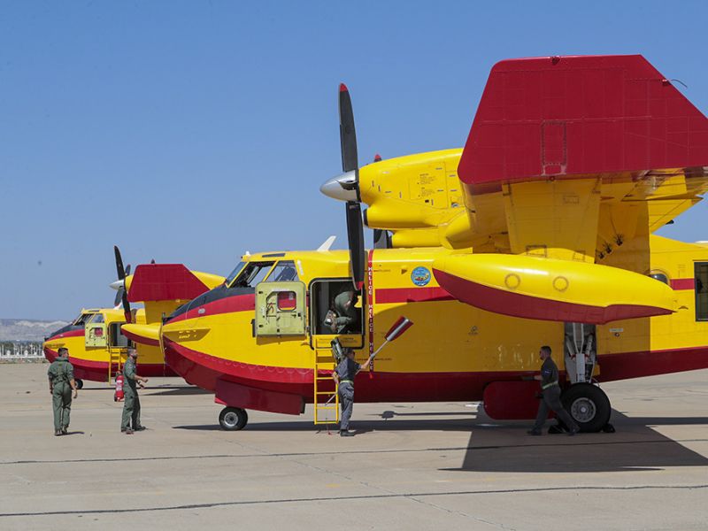 Transición Ecológica ampliará con otros tres aviones el dispositivo aéreo contra el incendio de Tenerife