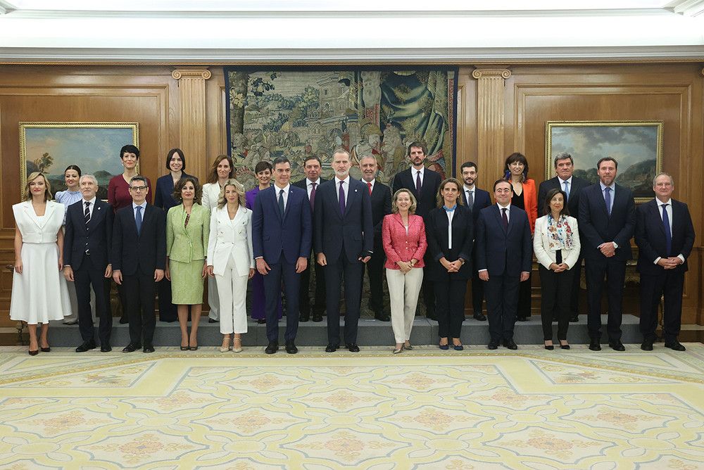 Los nuevos ministros prometen sus cargos ante el rey