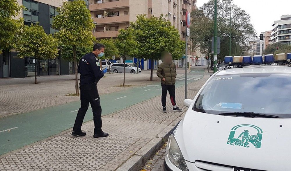 La Policía Adscrita suma más de 500 propuestas de sanción y 9 detenidos por incumplir el confinamiento en Andalucía