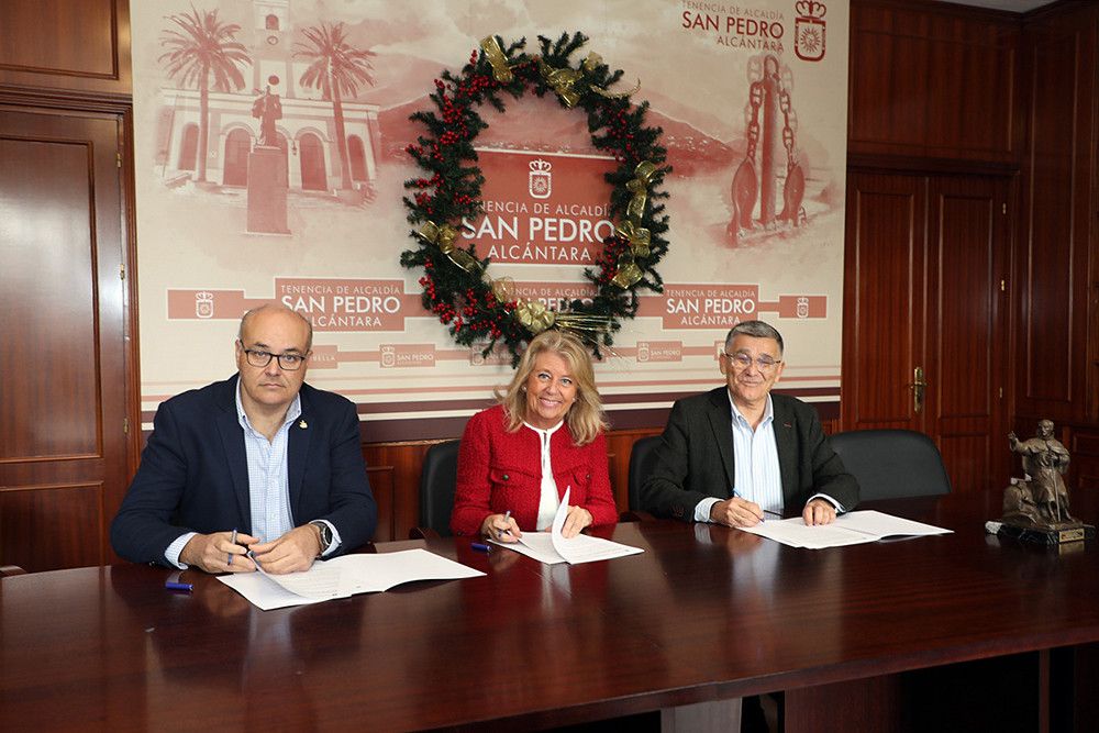 El Ayuntamiento renueva el convenio de colaboración con la Hermandad del Santo Patrón San Pedro de Alcántara