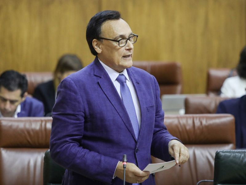 El consejero reclama una prueba única de acceso a la universidad para garantizar la igualdad de oportunidades