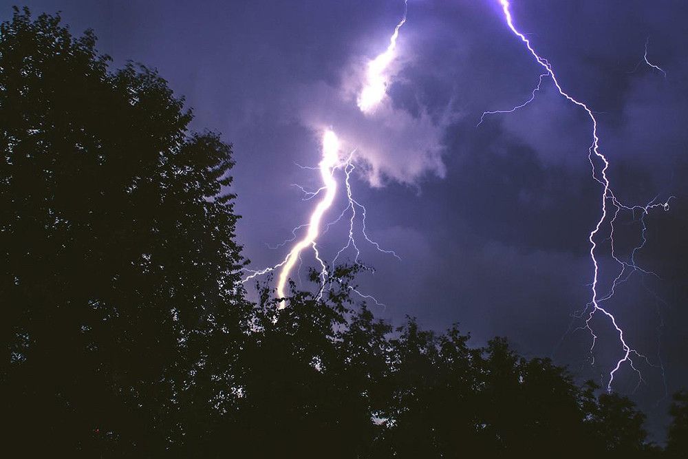 Protección Civil y Emergencias alerta por lluvias intensas y tormentas en amplias zonas de la Península y en Baleares