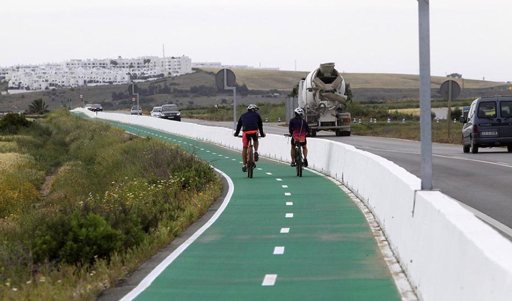 Licitadas las obras para la construcción de un carril bici en la A-2231 entre Barbate y El Cañillo