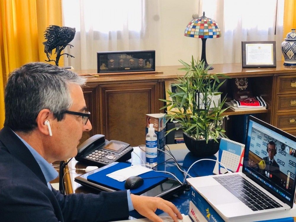 El presidente de la Diputación asegura que el Plan Málaga convierte a los ayuntamientos en los protagonistas de la recuperación