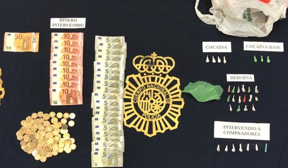La Policía Nacional desarticula en Málaga un clan dedicado al menudeo de drogas