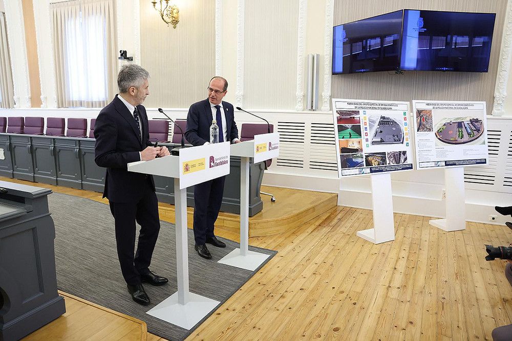 El ministro del Interior presenta el futuro cuartel del GEO, con una inversión de 21 millones de euros