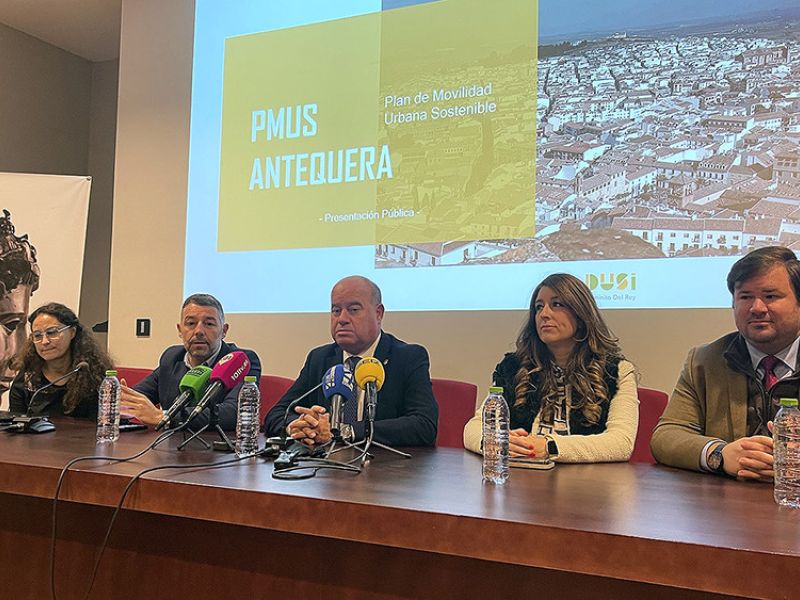 Un plan promovido por la Diputación plantea 52 acciones para fomentar el transporte público, los itinerarios peatonales y mejorar la movilidad en Antequera