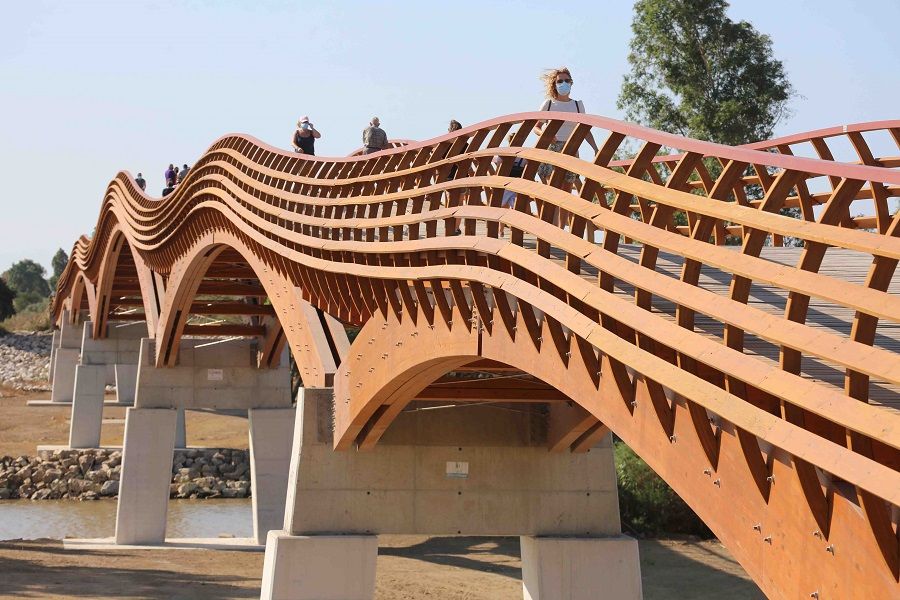La pasarela de madera del Guadalhorce, la más grande de Europa, se convierte en el principal hito de la Senda Litoral