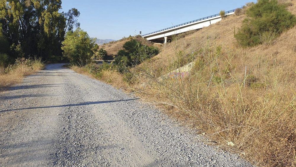 Camino para nuevo acceso a A-404. / Dip. Provincial