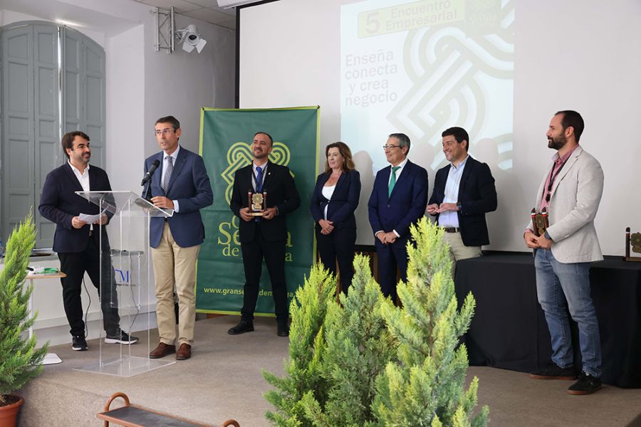 La Diputación premia buenas prácticas empresariales en el V Encuentro Gran Senda de Málaga