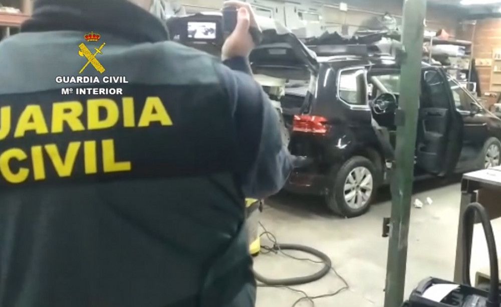 Desmantelado en Ávila el mayor taller clandestino de España dedicado a fabricar dobles fondos