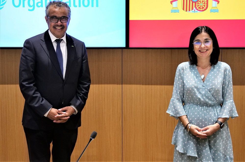 La ministra de Sanidad ha informado al director general de la OMS sobre la campaña de vacunación contra el covid en España