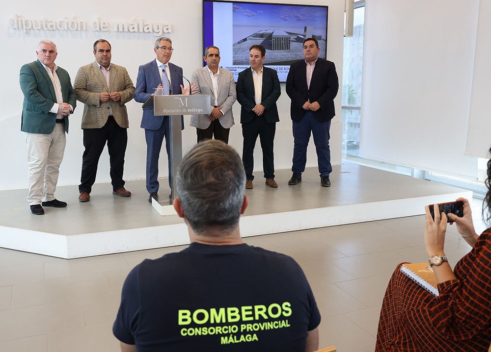 La Diputación invertirá 2,6 millones de euros en el nuevo parque de bomberos de Álora-Pizarra