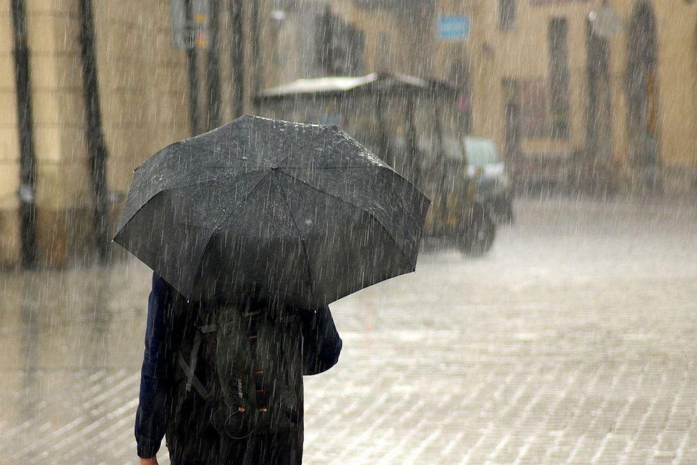 Protección Civil y Emergencias amplía a Madrid su alerta por lluvias intensas y tormentas para hoy domingo