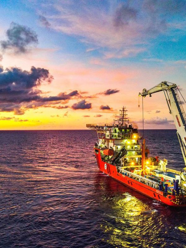 China logra un gran avance en generación de energía térmica oceánica