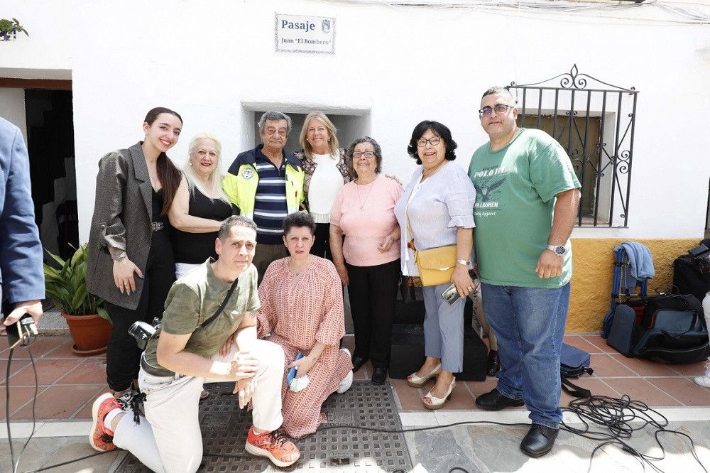 El Ayuntamiento reconoce “la extraordinaria contribución a la ciudad” de Juan Cervera Infante, Juan El Bombero’, dedicando su nombre a un pasaje del Casco Antiguo