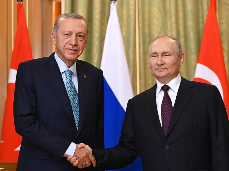 Putin asegura a Erdogan que Rusia continuará cumpliendo el "acuerdo del grano" si Occidente cumple su parte