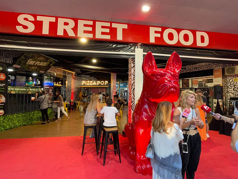Red Dog Banus inaugura su espacio Street Food Market con el que amplía su oferta gastronómica y de ocio