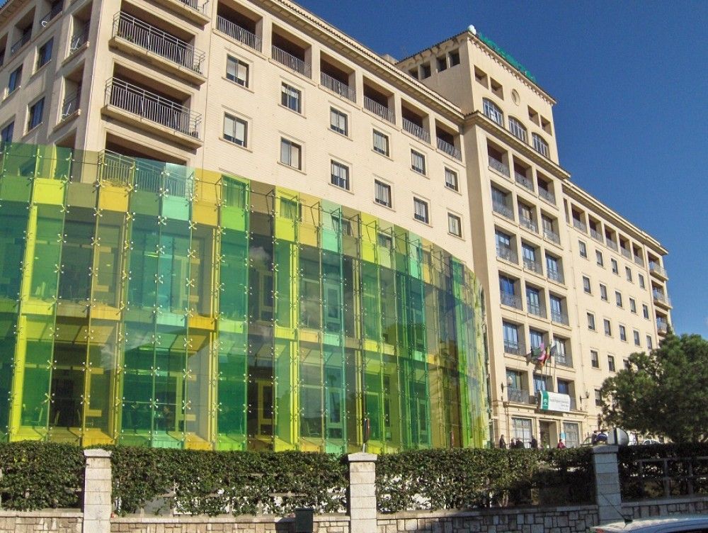 El Hospital Regional de Málaga restringe las visitas para garantizar la seguridad ante el COVID-19