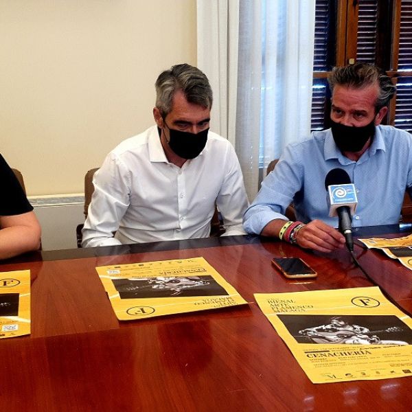 El guitarrista Juan Requena estrena en la Bienal de Arte Flamenco el espectáculo Cenachería’ en Benalmádena